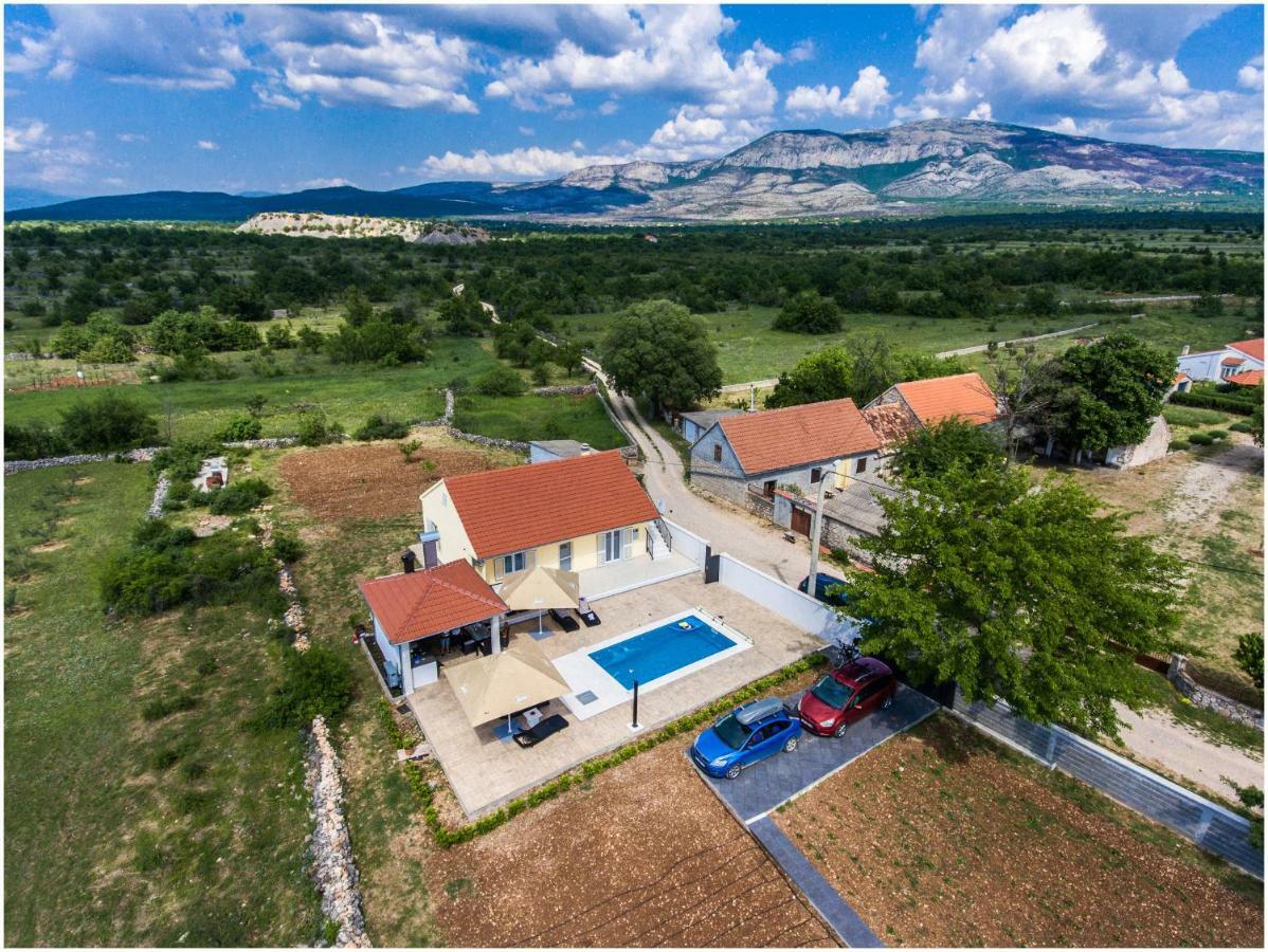 House Mellifera Hotel Razvode Exterior photo